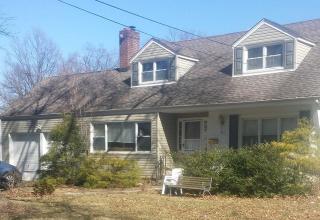 977 Country Club Dr, Teaneck, NJ 07666-5615