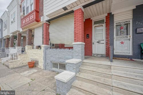 2513 American St, Philadelphia PA 19140-5724 exterior