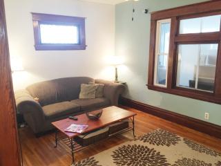 658 Charles Ave, Saint Paul MN  55104-2716 exterior