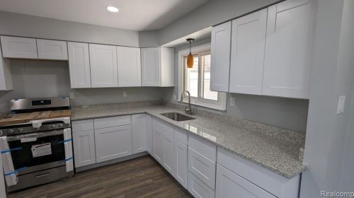 32360 Donnelly St, Garden City MI  48135-3207 exterior