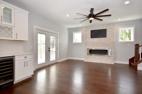 2601 75th Ave, Chicago IL  60707-1933 exterior