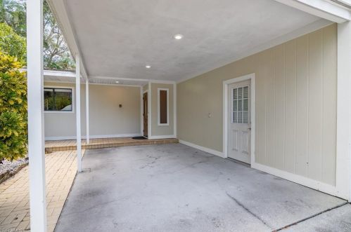 1266 Michigan Ave, Naples FL 34103-3873 exterior