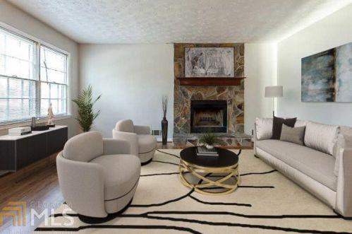 6371 Phillips Creek Dr, Lithonia, GA 30058-8929