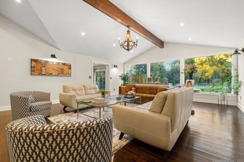 44 Nursery St, Norwalk CT 06850-1718 exterior