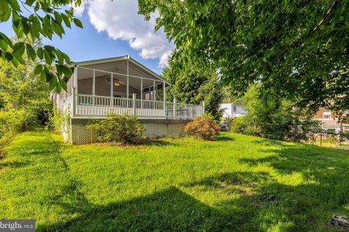 1602 Brisbane St, Silver Spring MD 20902-4039 exterior