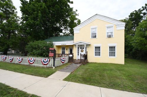 514 Kalamazoo St, Paw Paw MI 49079-1130 exterior