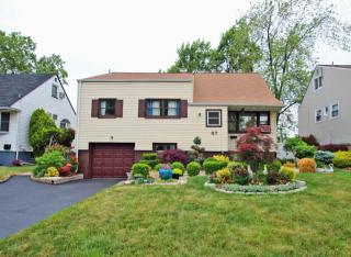 67 Brandywine Rd, Perth Amboy NJ  08863-1320 exterior