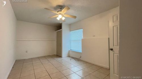 555 Twylite Ter, Fort Pierce FL 34983-1186 exterior