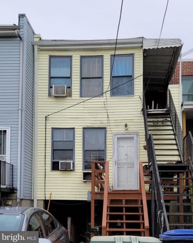 1832 Bay St, Washington DC  20003-2509 exterior