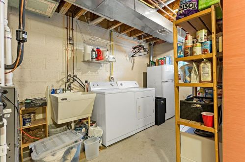 44 18 St, Pittsburgh PA 15222-4401 exterior