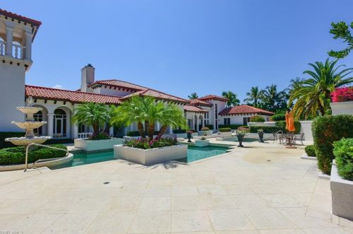 275 Champney Bay Ct, Naples FL 34102-7952 exterior