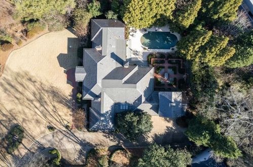 2959 Andrews Dr, Atlanta GA  30305-2905 exterior