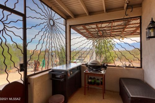 4170 Calle Dos, Green Valley AZ 85622-5333 exterior