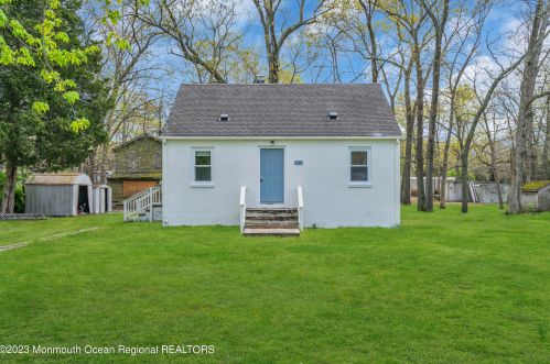 631 Maria St, Jackson Twp NJ  08527-5285 exterior