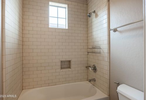 3931 Crst Ln, Phoenix AZ 85027-1602 exterior