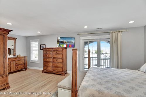 54 Baltimore Ave, Point Pleasant Beach NJ 08742-2602 exterior