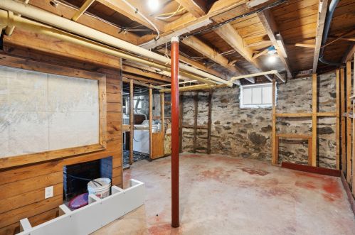 79 Bancroft St, Portland ME  04102-2028 exterior