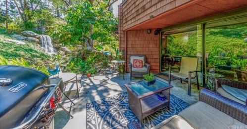 2776 Pine Creek Cir, Fullerton, CA 92835-2931