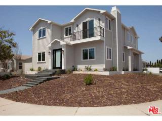 6321 81st St, Los Angeles, CA 90045-2832