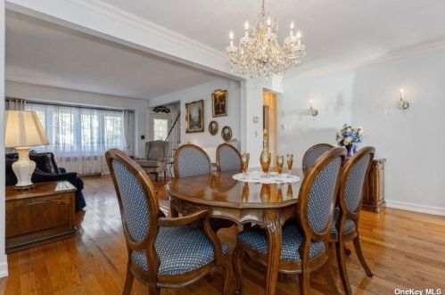 14 Lydia St, Valley Stream NY 11580-2714 exterior