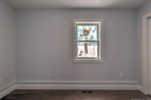 27 Myrtle St, Norwalk CT 06855-1314 exterior