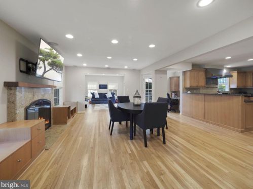 8224 Inverness Holw Ter, Rockville MD 20854-2726 exterior