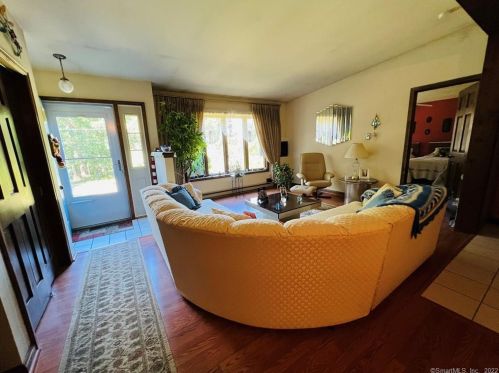 1855 Route 32, Uncasville, CT