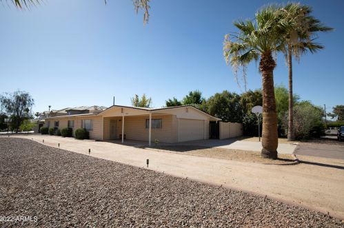 2240 Angela Dr, Phoenix AZ 85032-2351 exterior