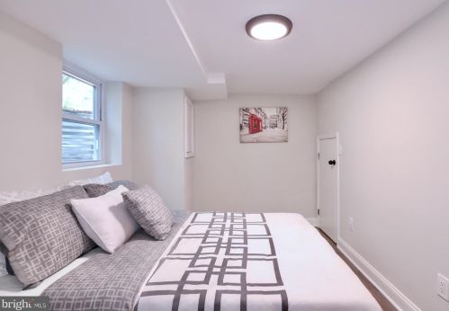 201 University Blvd, Silver Spring MD  20901-1945 exterior