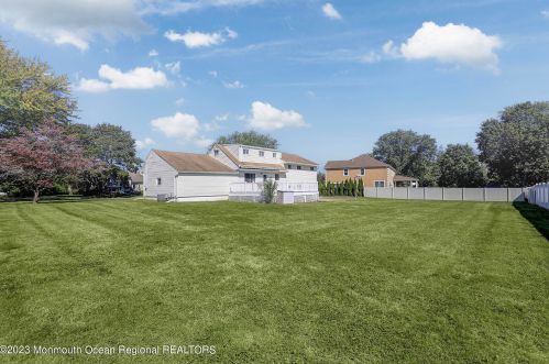 22 Arlene Dr, West Long Branch NJ 07764-1153 exterior