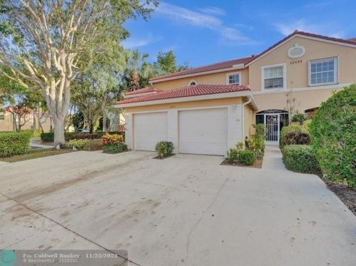 12455 Crystal Pointe Dr, Boynton Beach FL 33437-5673 exterior