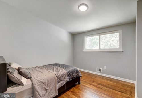 11404 Fairoak Dr, Silver Spring MD  20902-3137 exterior