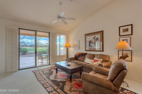 1374 Night Heron Dr, Green Valley AZ 85614-6014 exterior