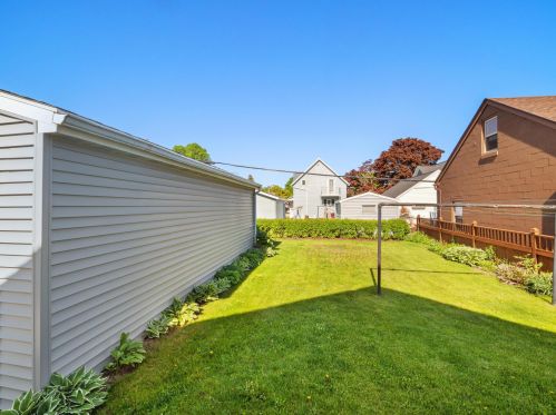 1136 23 St, Manitowoc WI 54220-6043 exterior