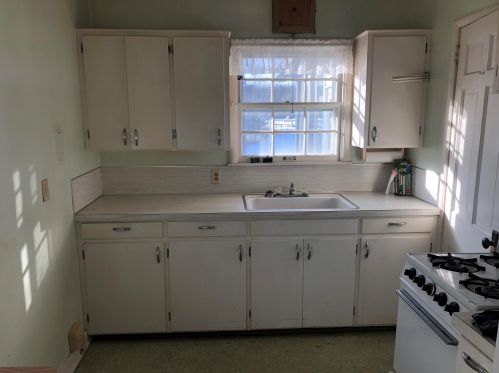 1629 Montague Ave, Meskegon MI 49441-3160 exterior