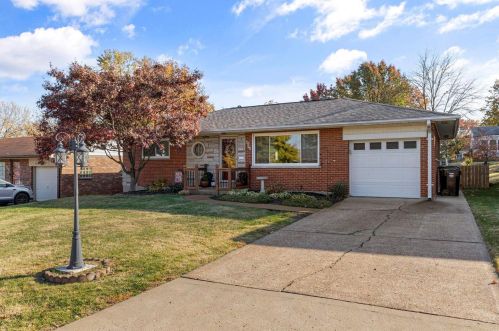 9524 Dorisann Ct, Saint Louis, MO 63123-6304