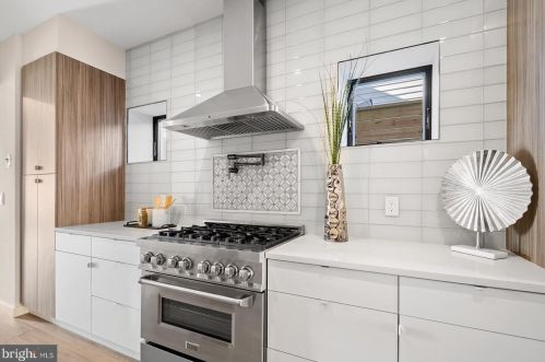 241 Allen St, Philadelphia PA  19125-4103 exterior