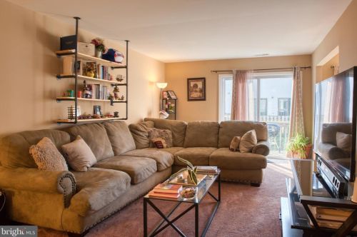 8 Bayleaf Dr, Lumberton Township NJ 08048-4228 exterior