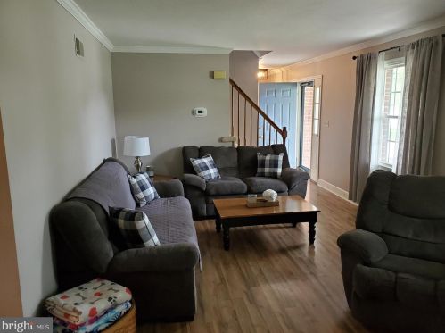 619 Norwood Ave, Hanover, PA 17331-3853