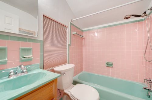 917 Eathan Ave, Pittsburgh PA 15226-1626 exterior