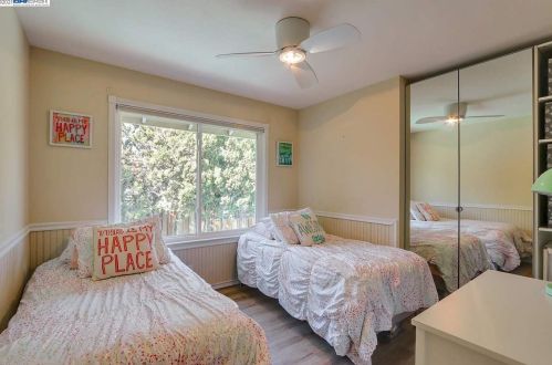 4410 Black Walnut Ct, Concord CA 94521-4320 exterior