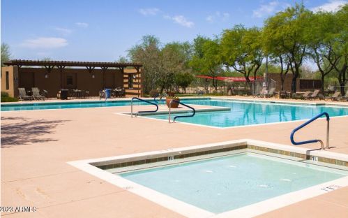 32515 21st Ave, Phoenix AZ 85086-9151 exterior