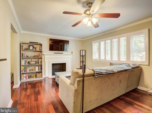 7833 Martha Washington St, Alexandria VA  22309-1346 exterior