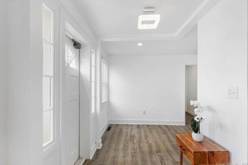 37 Commerce Ave, Killingly CT 06239-2804 exterior