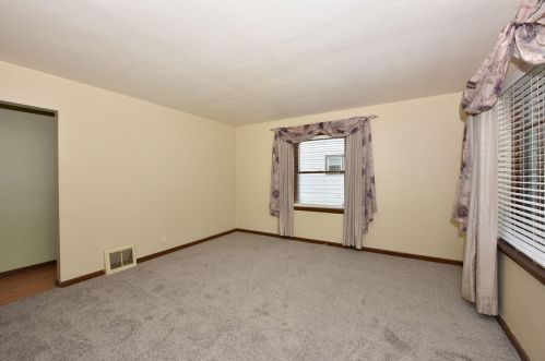 3770 73 St, Milwaukee WI 53216-1926 exterior