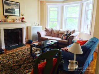 44 Mason Ter, Brookline MA  02446-2604 exterior