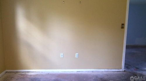 405 Porter Way, Bridgewater NJ 08807-3537 exterior