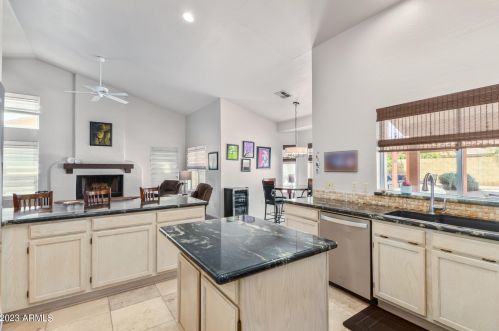 1310 Ivanhoe St, Chandler AZ 85226-1689 exterior