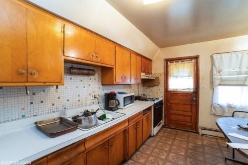 7102 Parnell Ave, Chicago IL 60621-3030 exterior