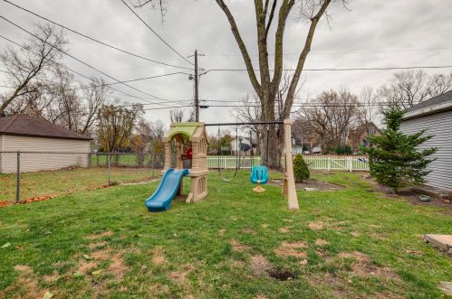 303 Stewart Ave, Waukegan IL 60085-2061 exterior